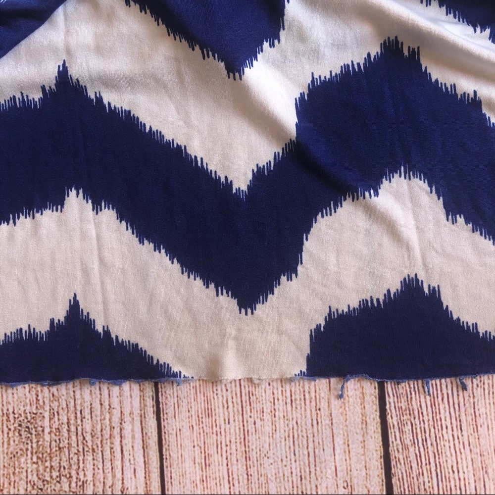 T-bags Los Angeles Blue & White Chevron Maxi Halter Dress Size Medium - Picture 7 of 8